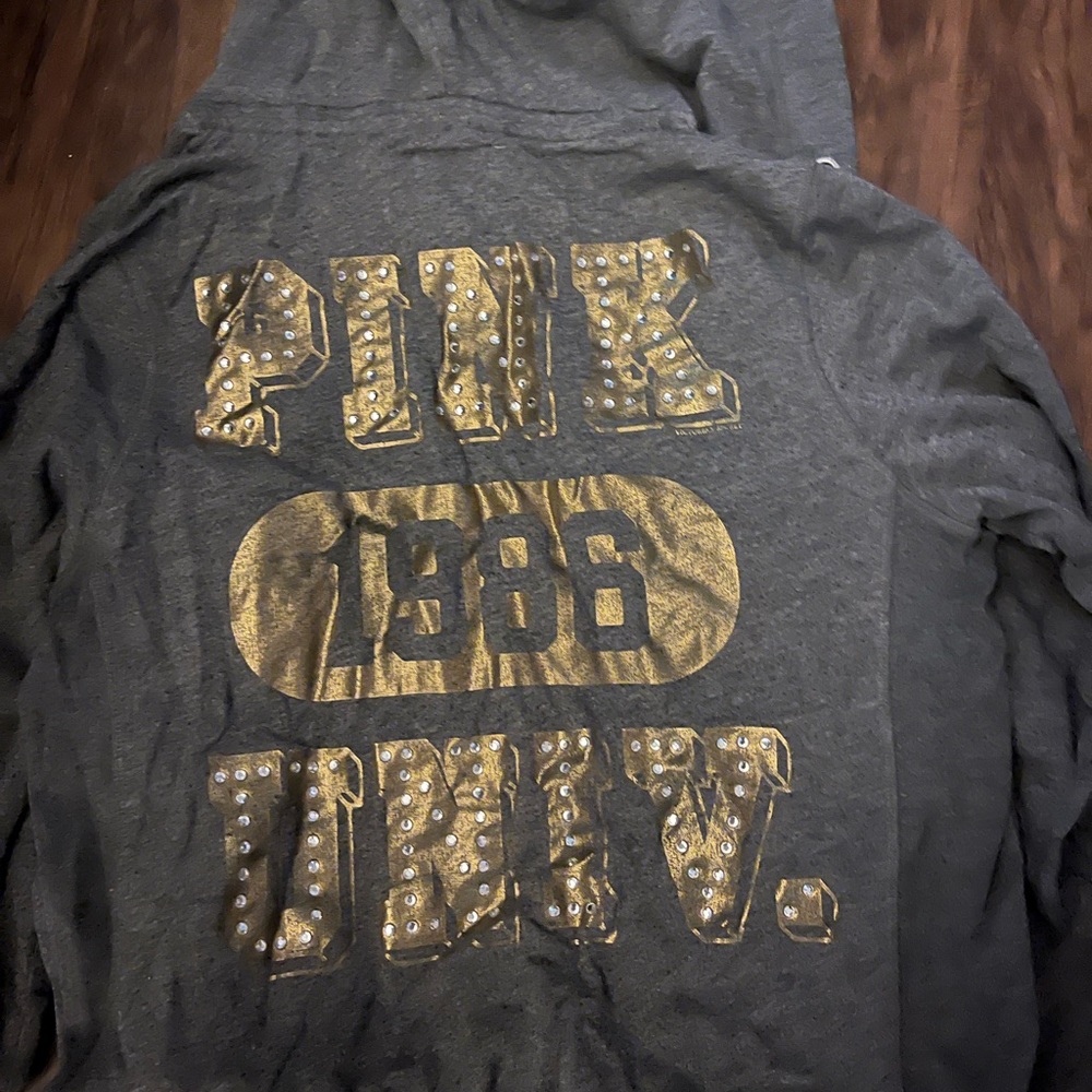VS sweatshirt